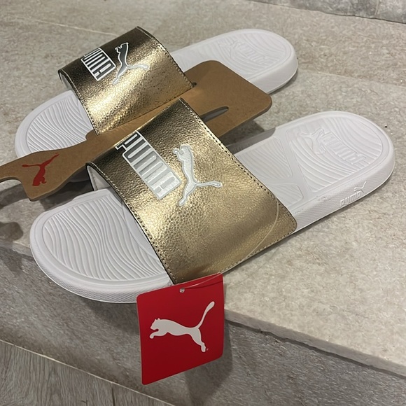 !!New Arrival!! Puma women's slides - Picture 2 of 3